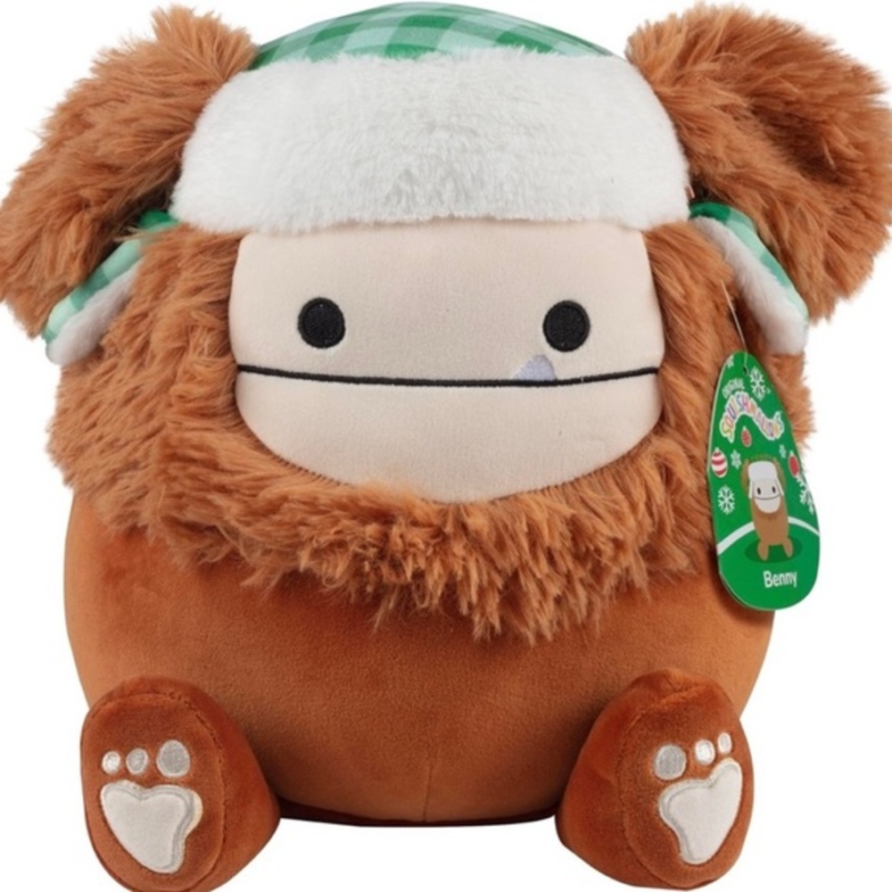 Squishmallow Benny the bigfoot NWT